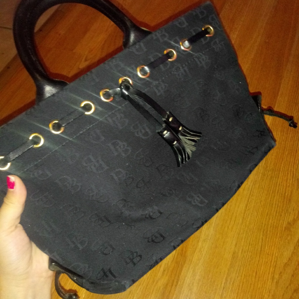 Dooney & Bourke